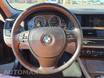 2012 BMW 5 Series Sedan 528i xDrive - miniatura 10