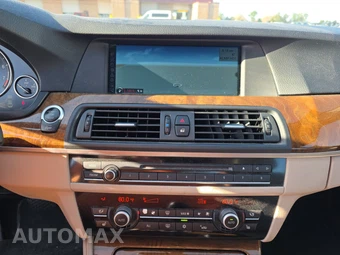 2012 BMW 5 Series Sedan 528i xDrive - miniatura 11