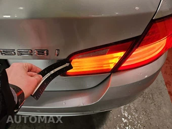 2012 BMW 5 Series Sedan 528i xDrive – miniatura 17