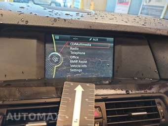 2012 BMW 5 Series Sedan 528i xDrive – miniatura 26