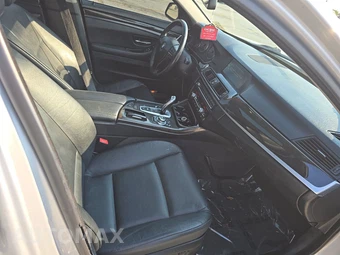 2012 BMW 5 Series Sedan 535i - miniatura 8