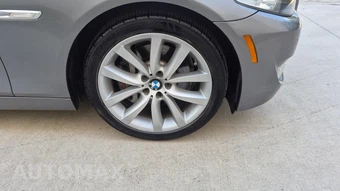 2012 BMW 5 Series Sedan 535i - miniatura 30