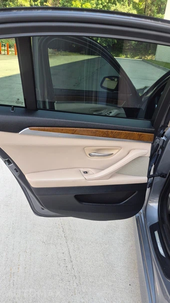 2012 BMW 5 Series Sedan 535i - miniatura 52