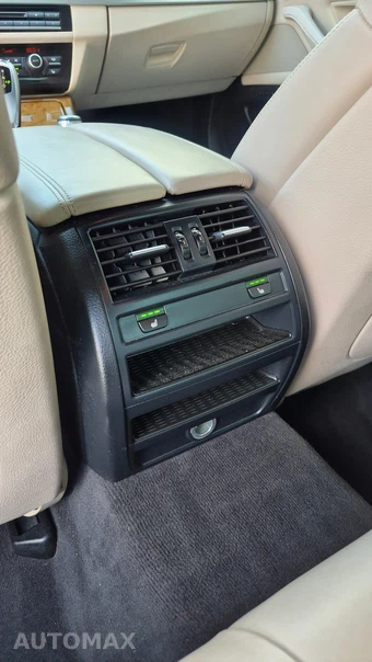 2012 BMW 5 Series Sedan 535i - miniatura 53