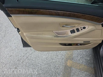 2012 BMW 5 Series Sedan 535i xDrive – miniatura 9