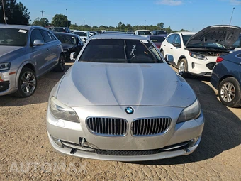 2012 BMW 5 Series Sedan 535i xDrive – miniatura 2