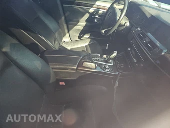 2012 BMW 5 Series Sedan 535i xDrive – miniatura 8