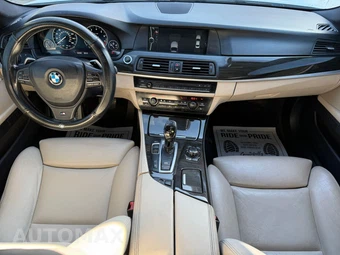 2012 BMW 5 Series Sedan 550i - miniatura 13