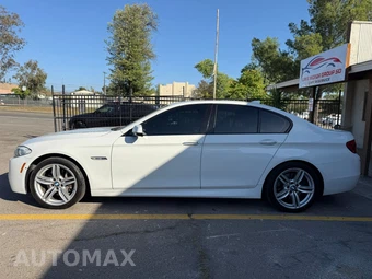 2012 BMW 5 Series Sedan 550i - miniatura 3