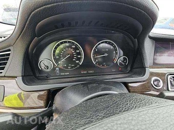 2012 BMW 7 Series Sedan 750i - miniatura 10