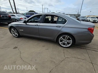 2012 BMW 7 Series Sedan 750i - miniatura 3