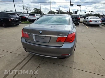 2012 BMW 7 Series Sedan 750i - miniatura 4