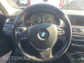 2012 BMW 7 Series Sedan 750i - miniatura 10