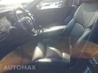 2012 BMW 7 Series Sedan 750i - miniatura 7