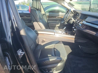 2012 BMW 7 Series Sedan 750i - miniatura 8