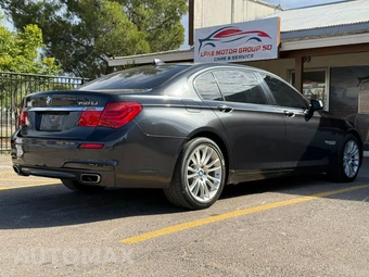 2012 BMW 7 Series Sedan 750Li - miniatura 6