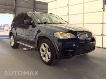 2012 BMW X5 Sports Activity Vehicle xDrive50i - miniatura 3