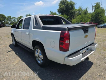 2012 Chevrolet Avalanche LT Crew Cab Short Bed 1LT – miniatura 2