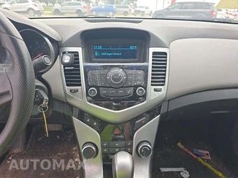 2012 Chevrolet Cruze LS 2LS – miniatura 10