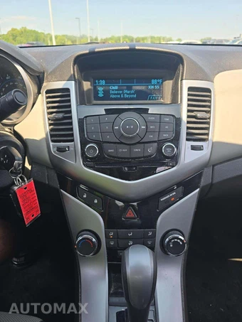 2012 Chevrolet Cruze LS 2LS – miniatura 10