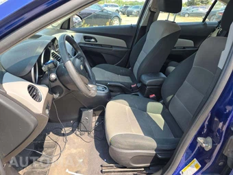 2012 Chevrolet Cruze LS 2LS - miniatura 3