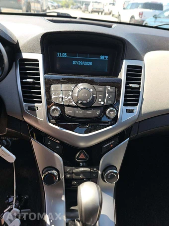 2012 Chevrolet Cruze LS 2LS – miniatura 10