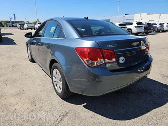 2012 Chevrolet Cruze LS 2LS – miniatura 2