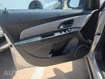 2012 Chevrolet Cruze LS 2LS – miniatura 15