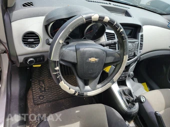 2012 Chevrolet Cruze LS 2LS - miniatura 10