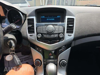 2012 Chevrolet Cruze LT 1LT – miniatura 7