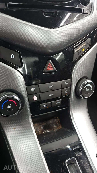 2012 Chevrolet Cruze LTZ 1LZ – miniatura 27