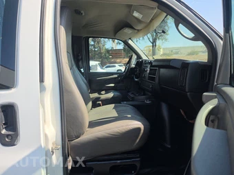 2012 Chevrolet Express 1500 Cargo Van 1WT 135.0" WB - miniatura 8