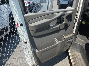 2012 Chevrolet Express 1500 Cargo Van 1WT 135.0" WB - miniatura 9