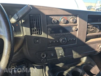 2012 Chevrolet Express 2500 Cargo Van 1WT 135.0" WB – miniatura 11