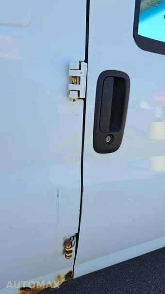 2012 Chevrolet Express 2500 Cargo Van 1WT 135.0" WB – miniatura 26