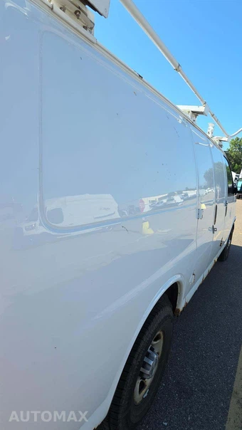 2012 Chevrolet Express 2500 Cargo Van 1WT 135.0" WB – miniatura 29
