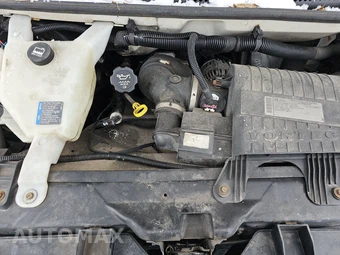 2012 Chevrolet Express 2500 Cargo Van 1WT 135.0" WB – miniatura 14