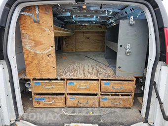 2012 Chevrolet Express 2500 Cargo Van 1WT 135.0" WB – miniatura 15