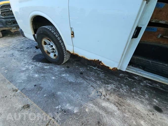 2012 Chevrolet Express 2500 Cargo Van 1WT 135.0" WB – miniatura 29
