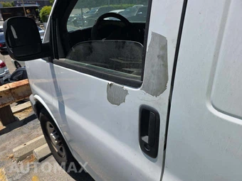 2012 Chevrolet Express 2500 Cargo Van 1WT 155.0" WB – miniatura 31