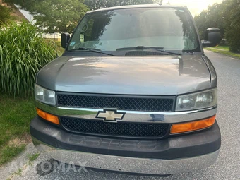 2012 Chevrolet Express 2500 Passenger Van LT 1LT 135.0" WB - miniatura 2