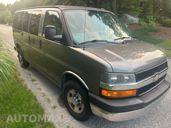 2012 Chevrolet Express 2500 Passenger Van LT 1LT 135.0" WB - miniatura 3