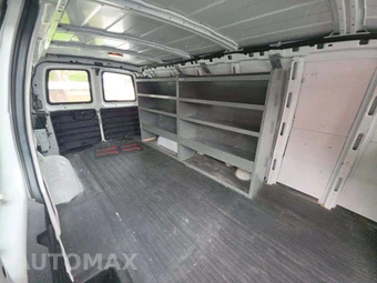 2012 Chevrolet Express 3500 Cargo Van 1WT 155.0" WB – miniatura 16