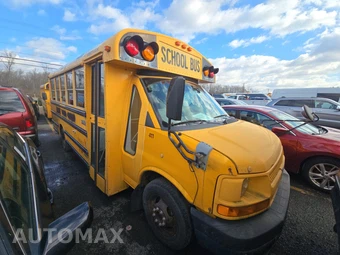 2012 Chevrolet Express 3500 Cutaway 1WT DRW - miniatura 3