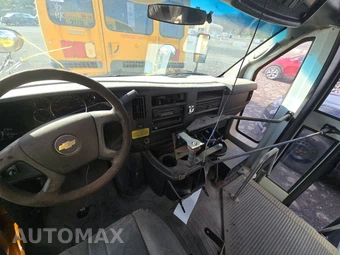 2012 Chevrolet Express 3500 Cutaway 1WT DRW - miniatura 11