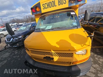 2012 Chevrolet Express 3500 Cutaway 1WT DRW - miniatura 2