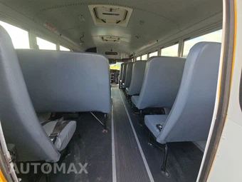 2012 Chevrolet Express 3500 Cutaway 1WT DRW - miniatura 16