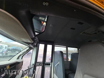 2012 Chevrolet Express 3500 Cutaway 1WT DRW – miniatura 17