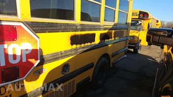 2012 Chevrolet Express 3500 Cutaway 1WT DRW – miniatura 18