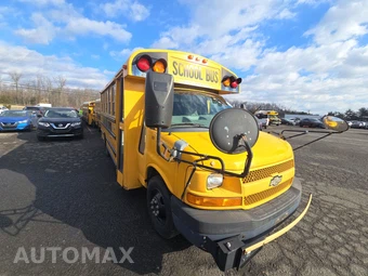 2012 Chevrolet Express 3500 Cutaway 1WT DRW – miniatura 3
